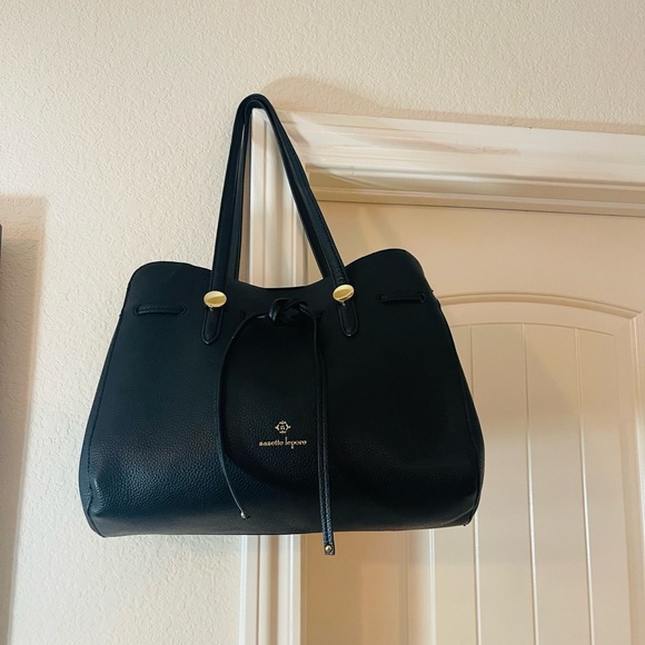 Nanette Lepore Handbags - Nanette Iepore bag in excellent condition